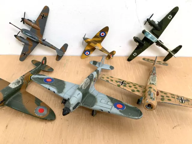 Lote de trabajo de juguete de avión diecast Dinky/Lintoy de colección - piezas desgastadas y faltantes para jugar
