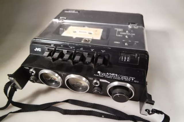 registratore portatile a cassette della JVC modello KD-2