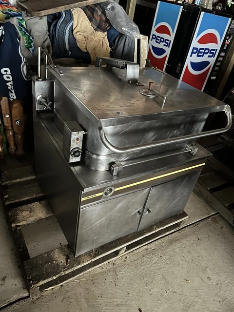GROEN Electric Braising Pan Full Tilt skillet 208V 3phase EXCELLENT!!!! 30 Gal