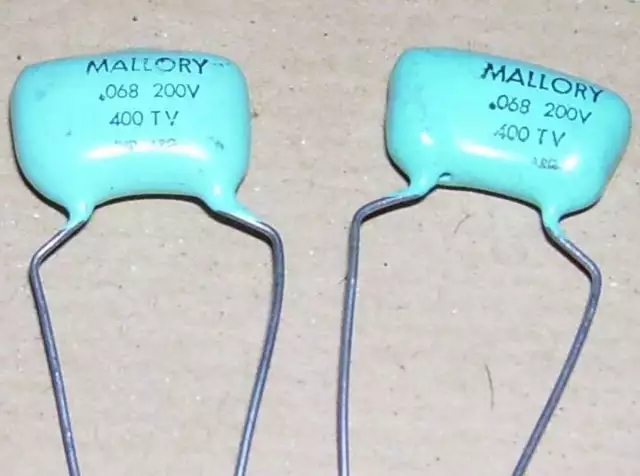 2 Condensateurs MALLORY Blue Drop Mylar NOS 68nF - 200V - 0.068uF - 68000pF @