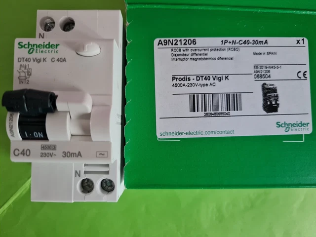 Schneider Electric A9Z21440 Circuit Breaker A 40A 0.03A 415V – BigaMart - 7
