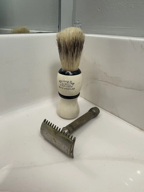 Vintage Gillette 1930'S Long Comb Double Edge DE Safety Razor & Strong Set Brush