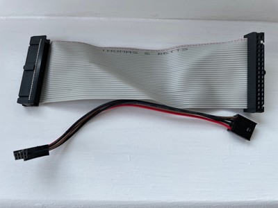 ORIGINALE COMMODORE AMIGA 600 INTERNO FLOPPY DISK DRIVE nastro e cavo di alimentazione 
