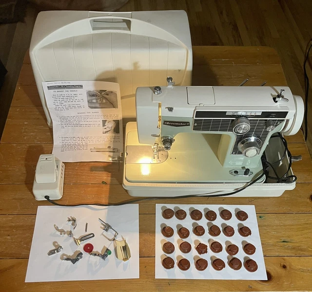 DRESSMAKER C55 DELUXE Zig Zag Sewing Machine w/Case & Accessories VERY
