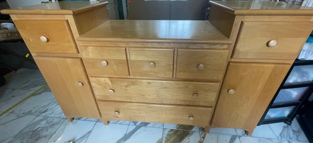 RT Mfg (Rumble Tuff) Shaker 4400 Castle Hutch Baby Dresser with Changing Table