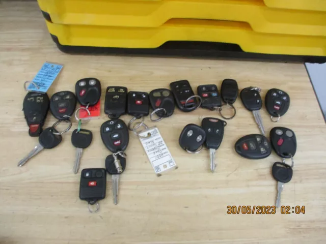 Wholesale Lot Of 16 Key Fobs Ford Gm Unknown Working Order Chrysler Locksmith Wholesale Lot Of 16 Key Fobs Ford Gm Unknown Working Order Chrysler Locksmith
