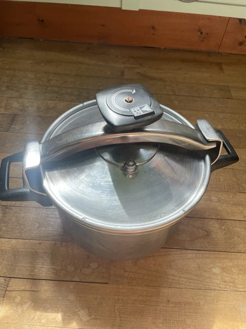 Ancienne cocotte minute SEB Orange Vintage années 70 - 6L