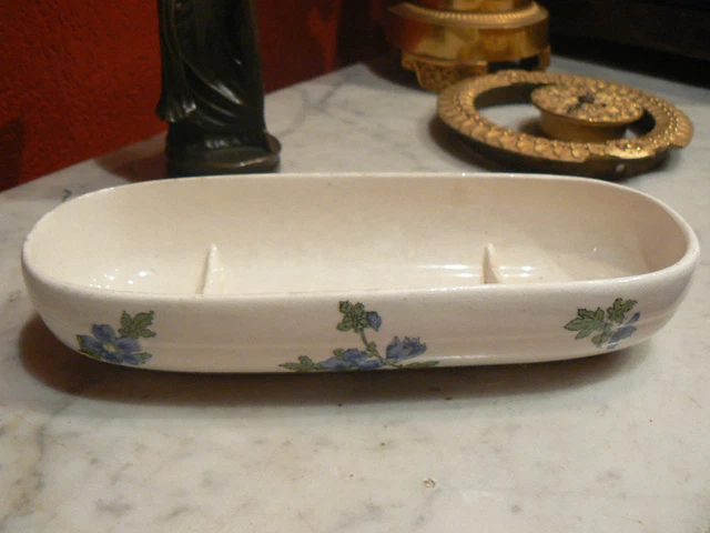ancien grand porte savon en faience malvacée decor floral
