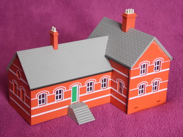 Hachette Models HACHETTE MODEL Railway Village Station Building With Platform. Oo Gauge ...