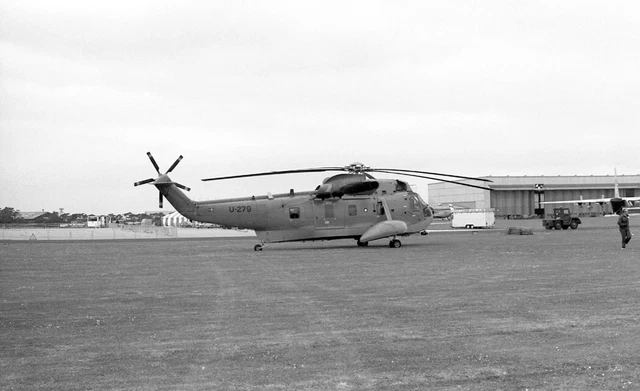 722 Sqn, RDAF, S-61L, U-279 at Boscombe Down, 8 Jun 1990 - B&W Neg_5319