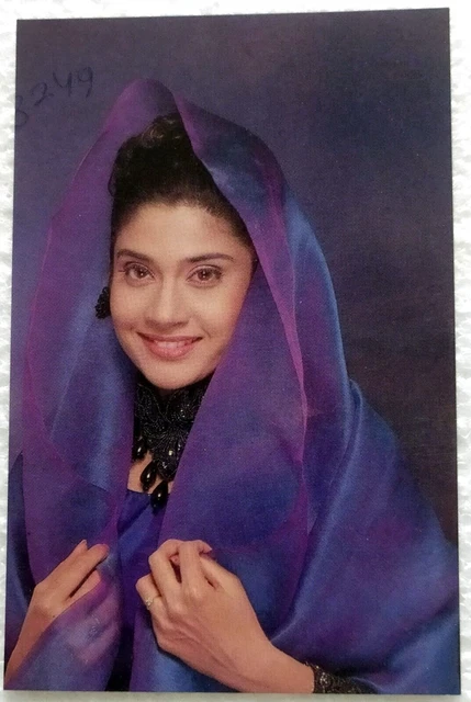Modèle d'acteur de Bollywood Renuka Shahane Carte postale rare Carte postale