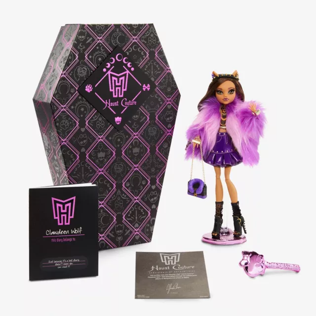 Mattel Creations Monster High Haute Couture Cleo de Nile Doll in Shipper