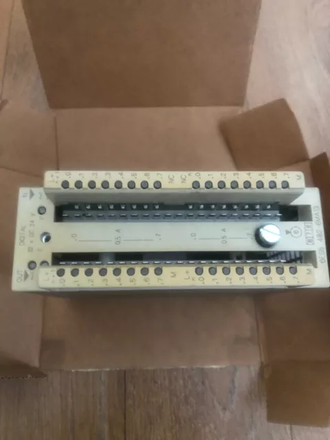 Siemens - 6ES5482-8MA13 - SIMATIC S5, digital input / output module 482