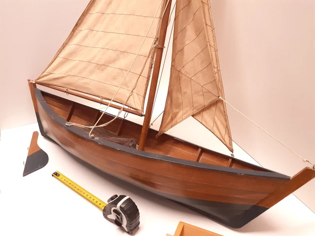 Maquette en bois de La Savoie | Barque traditionnelle du Lac Léman (1896 / 2000