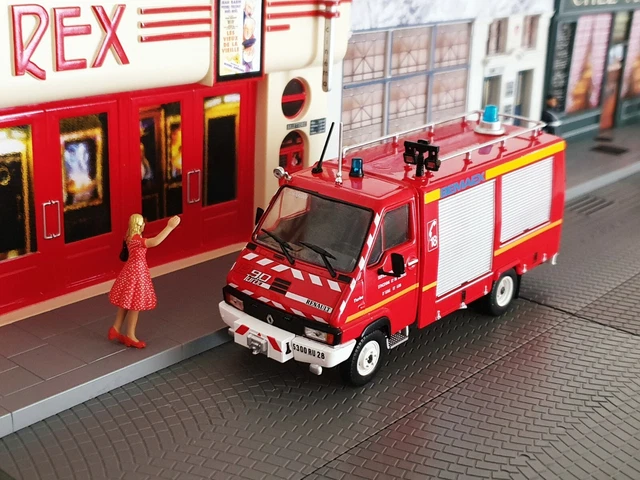 Petit camion de pompiers mécanique