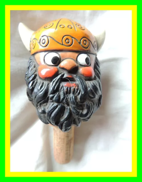 Ancien Bouchon De Bouteille J.p Terre Cuite Caricature Wiking