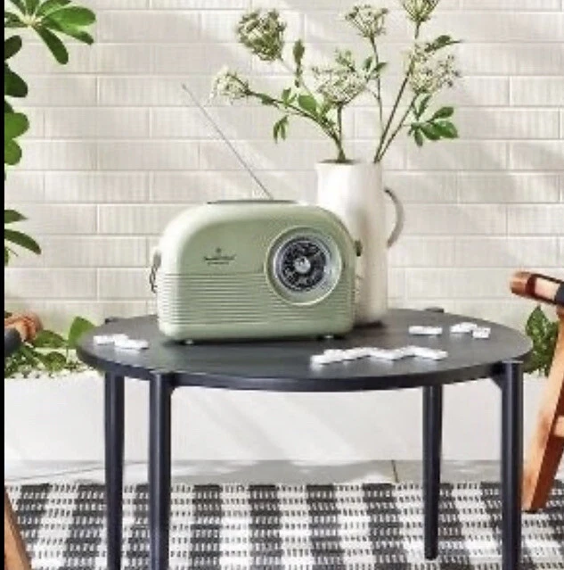 PORTABLE AM/FM BLUETOOTH Radio Light Green Hearth and Hand 85.00