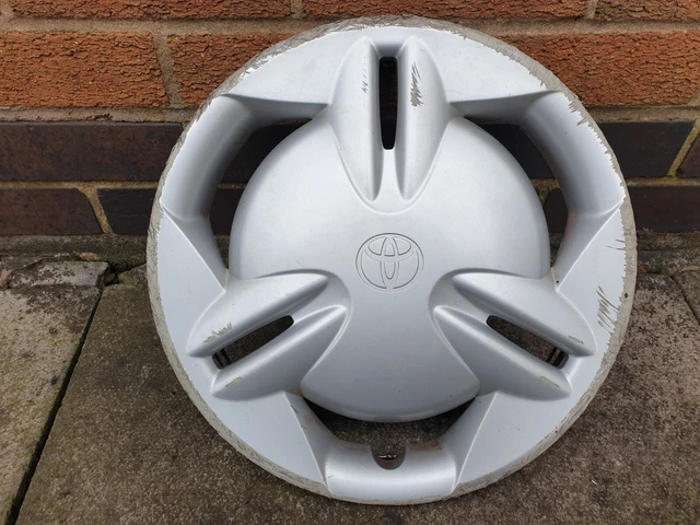 ONE GENUINE TOYOTA Yaris 13" Wheel Trim Hub Cap x1 ??8.00 - PicClick UK