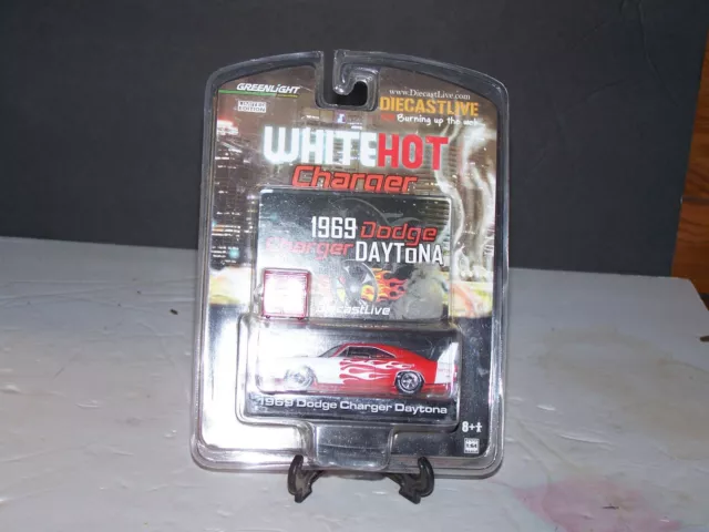 Greenlight 1969 Whitehot Charger 1969 Dodge Charger Daytona