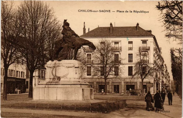 CPA CHALON-sur-SAONE - Place de la Republique (637888)