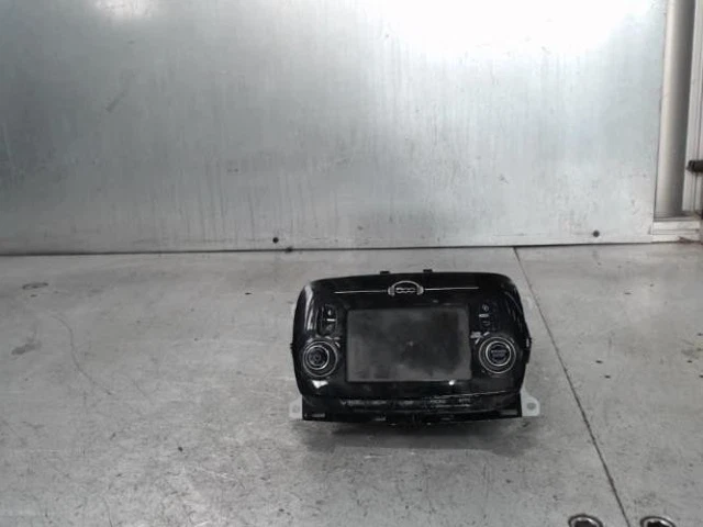 Autoradio D'origine Fiat 500L Phase 1 - Référence 01090700.FEUD3V23, Occasion Bon état