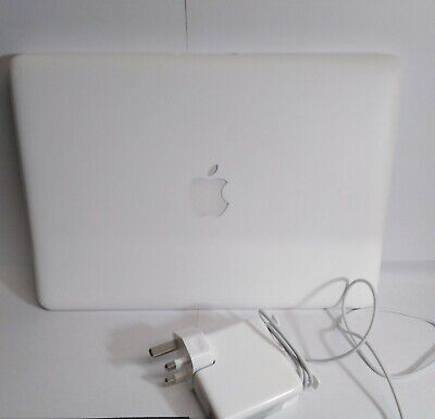 Apple Macbook 7,1 USATO 250GB 13 pollici Schermo ottime condizioni.