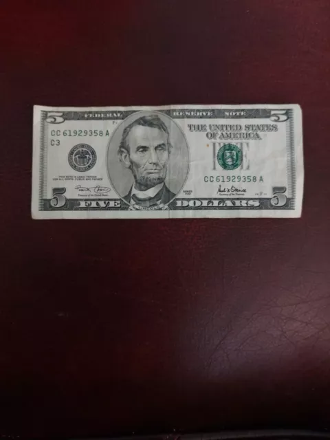 5 Dollar Bill 2001 $ CC 61929358 A