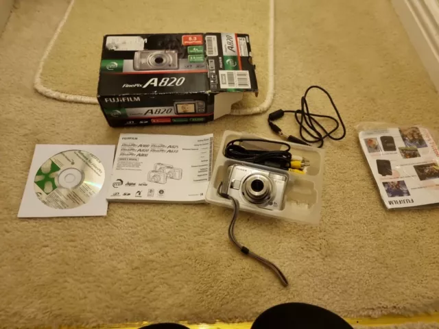 Fujifilm FinePix A Series A820 8.3MP Digital Camera - Silver