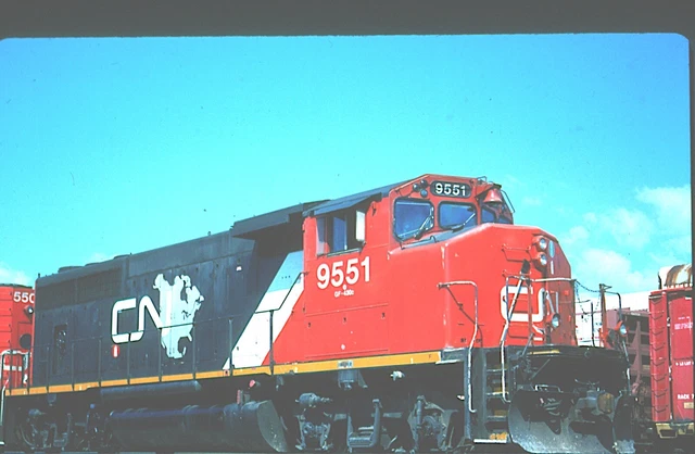 CNR 9551 GP40-2W, London, ON, 04/06; Kodachrome Original