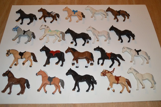 Playmobil Country 5221 pas cher, Haras avec chevaux et enclos
