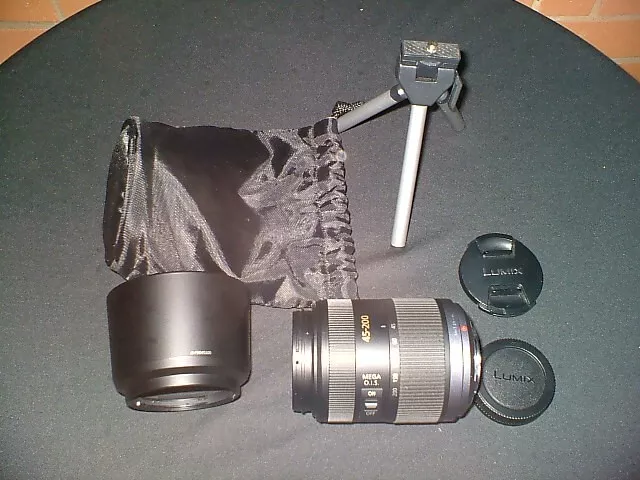 Panasonic Lumix G Vario 45-200mm f/4-5.6 Asph. Mega O.I.S. Zoom Lens etc SUPERB