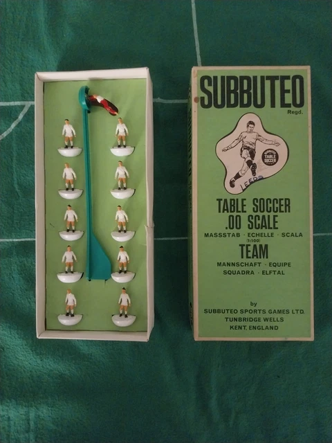 Équipe Subbuteo Superfooty Non Peinte - 11 Joueurs En Plastique, Très Bon état, Compatible