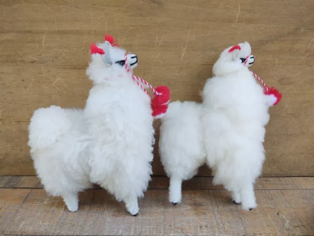 2 REAL Alpaca Fur and wire frame alpacas 7"