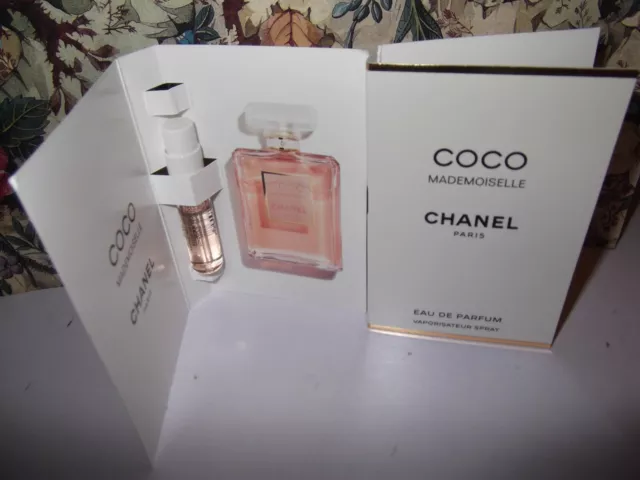 Women's Chanel Coco Mademoiselle 2 x  1.5 ml Eau de parfum samples