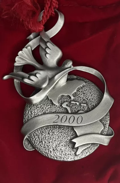 Avon Pewter Ornament Collectible Christmas - 2000 - Peaceful Millennium - Dove