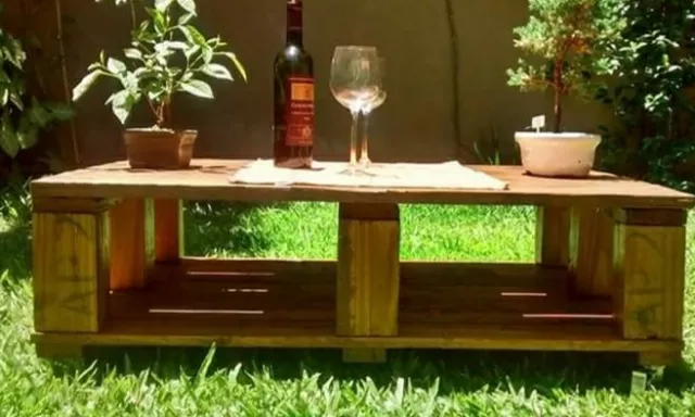 Tavolo in legno massello realizzato con recupero bancali 120x80 h50