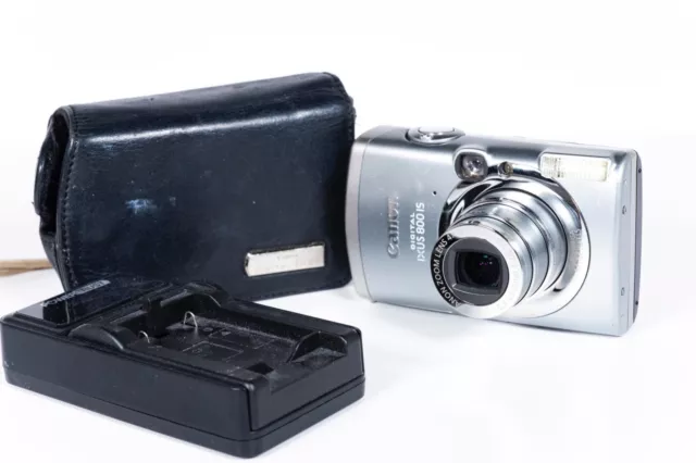 Canon IXUS 800 IS 6.0MP Compact Retro Vintage Digital Camera Silver