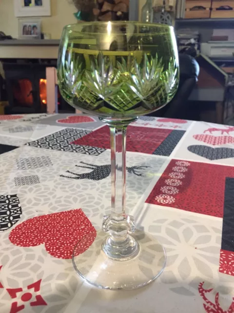 Sublime verre du Rhin en cristal de St Louis couleur verte N2
