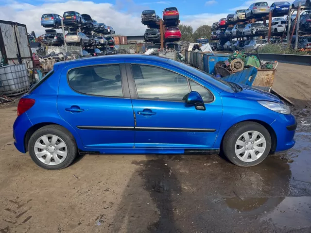 Peugeot 207 1.4 HDi 2007 ONE WHEEL NUT **breaking full car**