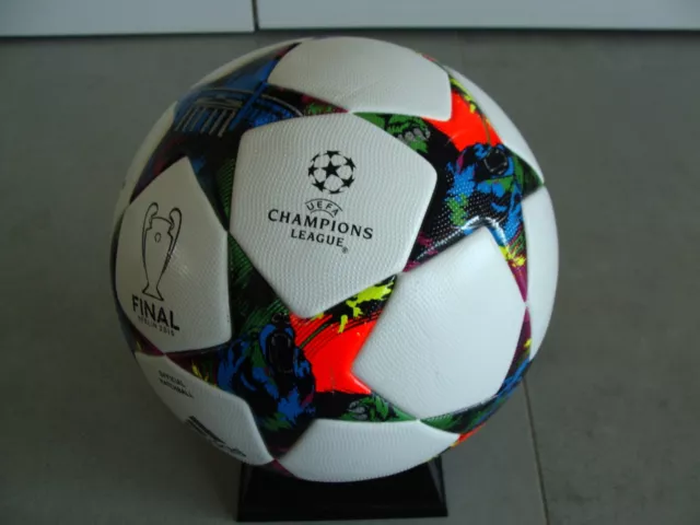 ADIDAS Finale Berlin 2015 Fussball Matchball Champions League OMB