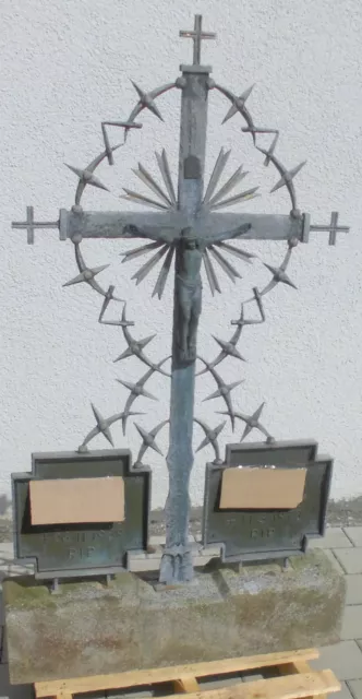 grab stein kreuz schmiedeeisen alt grabkreuz schmiedeeisen top garten deko 1959