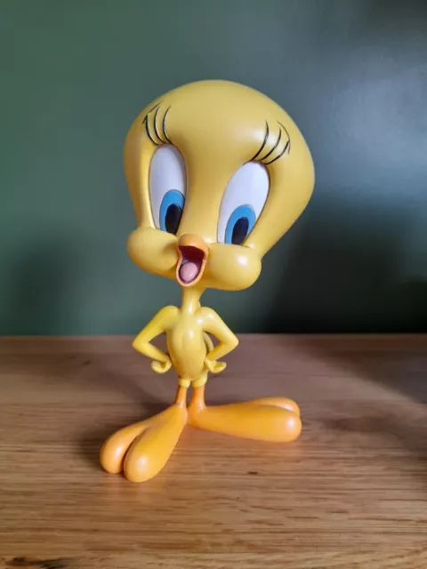RARE! Warner Bros Looney Tunes Tweety Pie Statue Fig Collectable