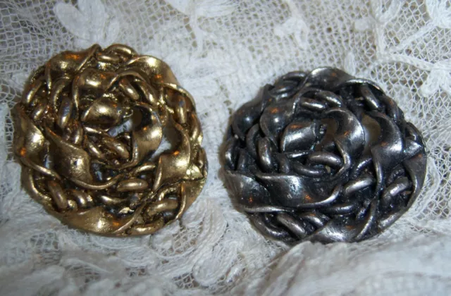 B237 BOUTON ANCIEN metal ART DECO ciselé tressé argenté 3.2 CM  doré 3.2 CM
