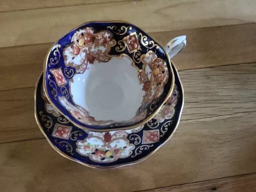 Vintage Royal Albert England Bone China Derby Heirloom Tea Cup Set