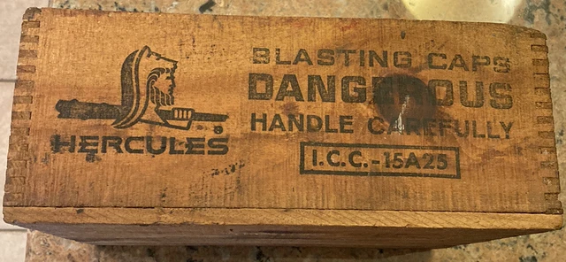 Vintage Hercules Blastings Caps Wooden Dovetail Crate 12 3/4 x 10 1/4 x 5in. 2