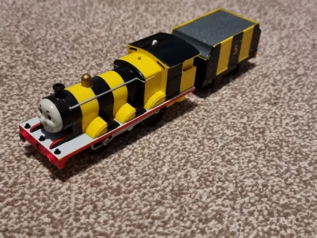 Thomas The Tank & Friends TOMY Trackmaster MOTORIZED BUSY BUMBLE BEE JAMES TRAIN