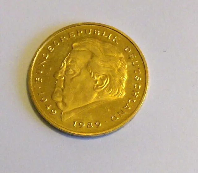 Sammlermünze: BRD 2 DM-Münze Franz-Josef-Strauß 1990 (D), goldfarben