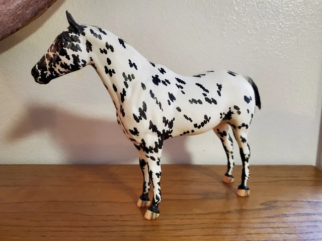 Breyer Vintage Club 2022 Cooper with Box, COA and Tack 3