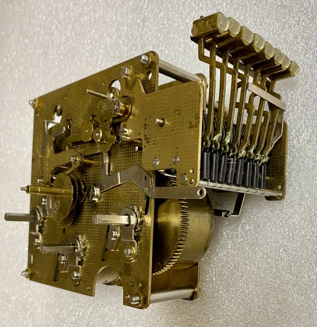 HOWARD MILLER (HERMLE) 1051030A Triple Chime Clock Movement 45cm £99.