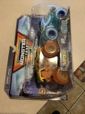 SPIN MASTER 2022 Monster Jam Earth Vs Surf Earth Shaker Walmart